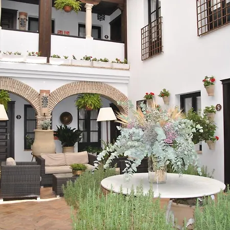 La De Pilar Aparthotel 4*