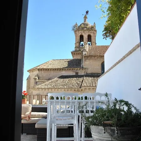 La De Pilar Cordova