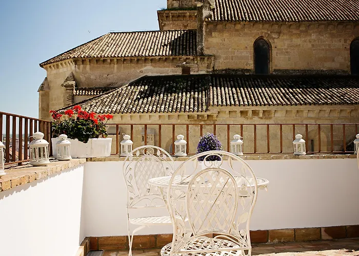 La De Pilar Aparthotel