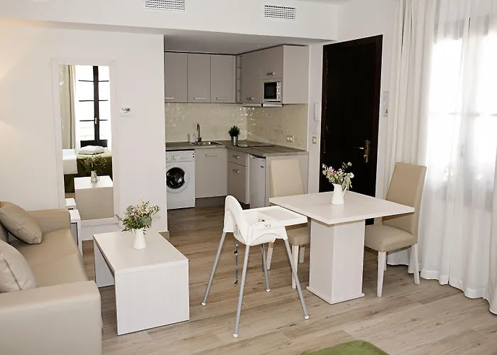 Aparthotel La De Pilar