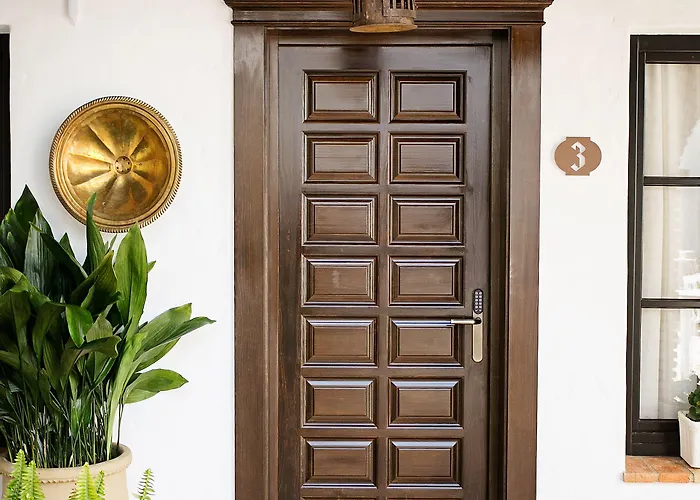 La De Pilar Aparthotel 4*