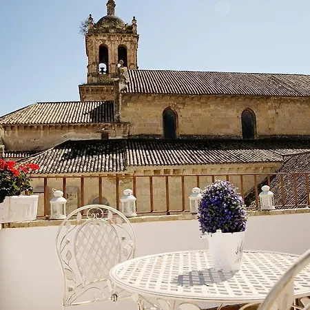 La De Pilar Aparthotel