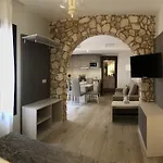 La De Pilar 4*
