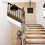 La De Pilar Apartahotel