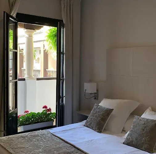 Apart Otel La De Pilar 4*