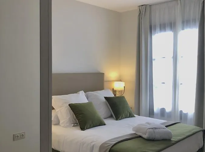 Apart Otel La De Pilar 4*